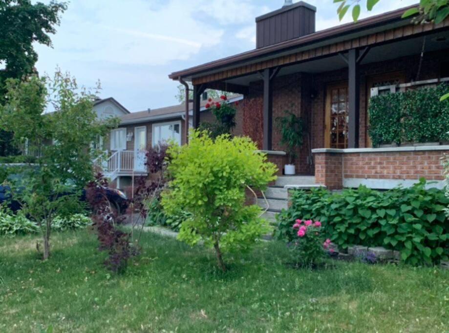Havre Chez Guylaine Apartamento Laval Exterior foto